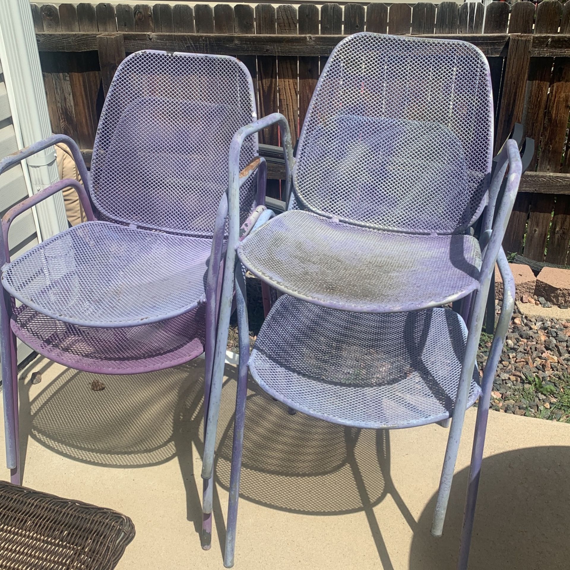 Round Patio Table & 4 Chairs for Sale in Aurora, CO OfferUp