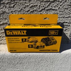 DeWalt 12V Max Battery and Charger Kit DCB135C