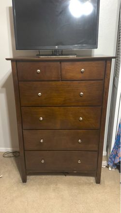 Dresser drawer