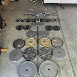 Weight Set 1 Inch With Different Barbells 475 Total Weight Includes Bench And Weight Tree 