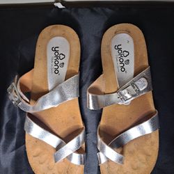 Yokoni Silver Leather Sandals Sz 8