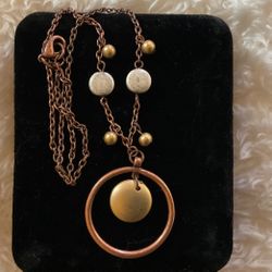 Vintage Tricolor Necklace W/dangle Pendant