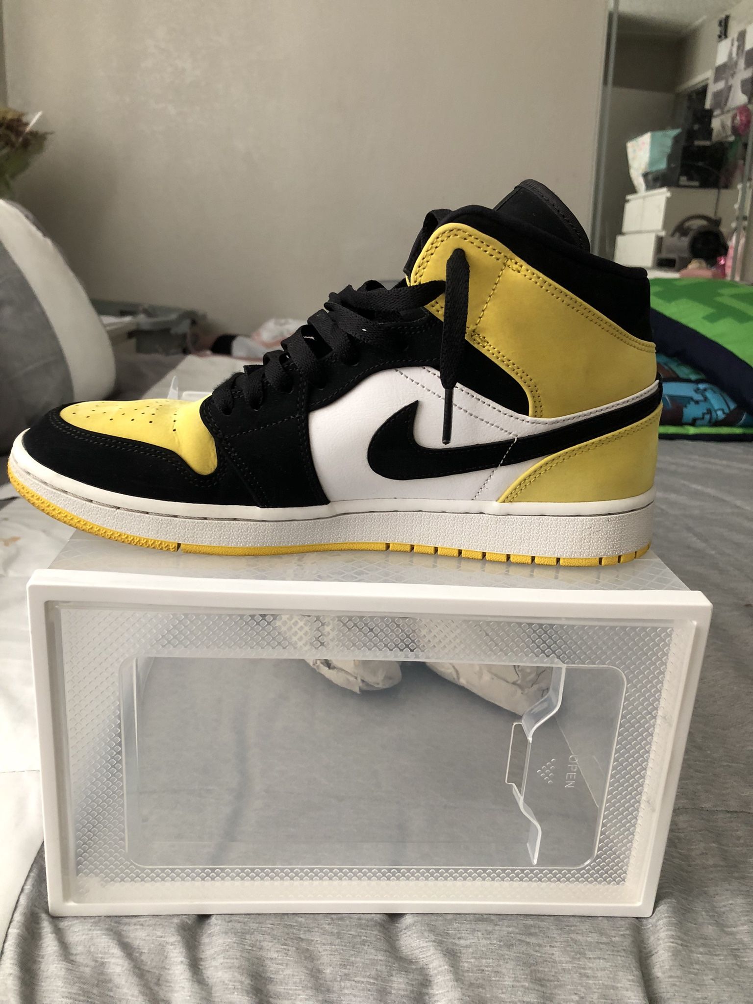 Yellow Suede Jordan 1’s 