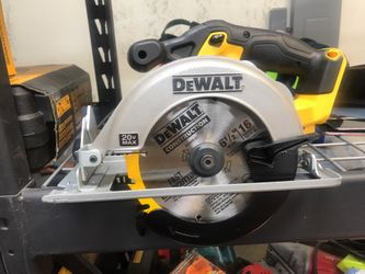 Dewalt 20vMAX circular Saw 6-1/2”NO BATTERY