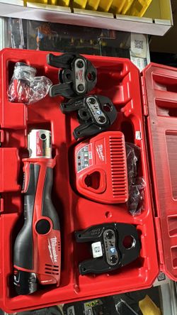 Milwaukee M12 Press Tool Kit with Jaws