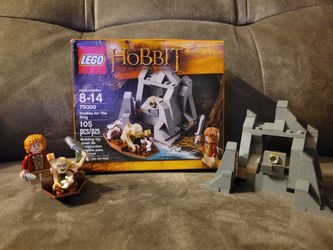 Lego Hobbit 79000 Riddles for the Ring Bilbo Gollum 105 Pieces Complete