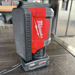Milwaukee M12 Rover Light With Case
