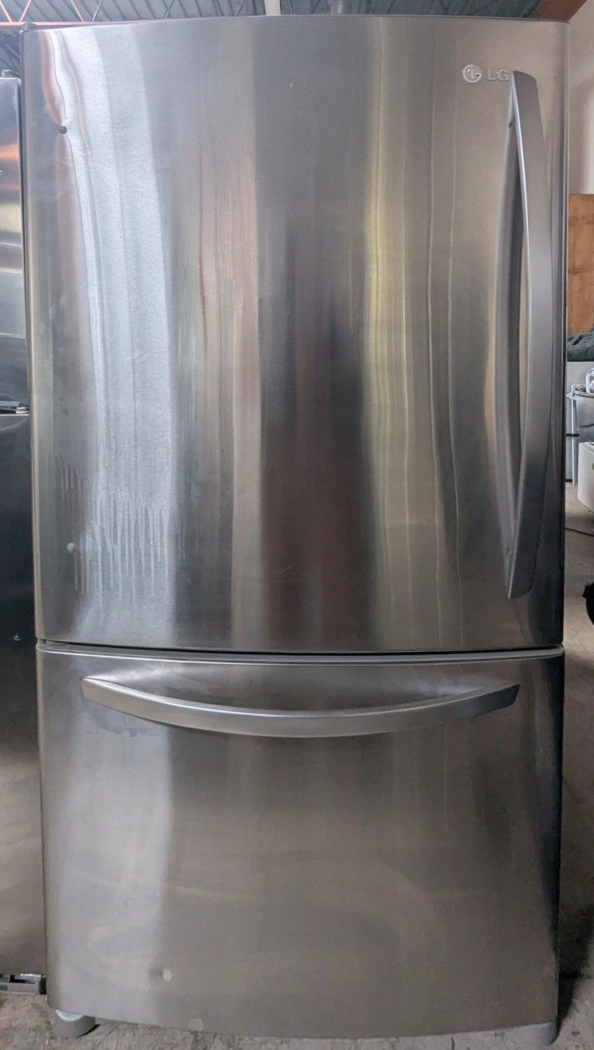 LG 25.5 cu ft. Bottom Freezer Refrigerator