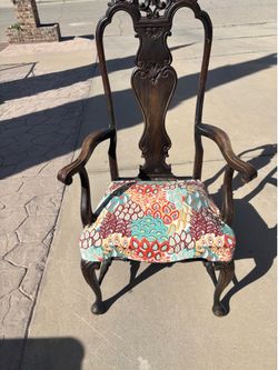Colonial Revival/Queen Anne Revival arm chair