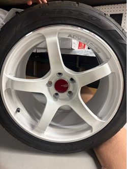 ADVAN Racing GT wheels.