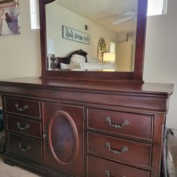 Large Dresser W/mirror