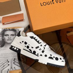 Louis Vuitton Trainer Eclipse for Sale in Lacombe, LA - OfferUp