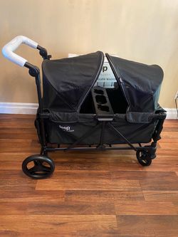 JEEP IVOLVE STROLLER AND WAGON BRAND NEW