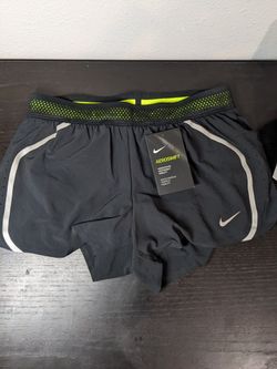 Nike Women's XS Athletic Shorts NEW