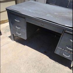 Desk Metal Great Quality 