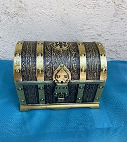 Treasure Jewlery Box with Jewels Game