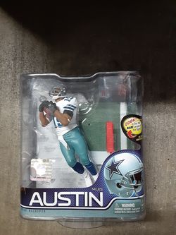 Cowboys Miles Austin figure action