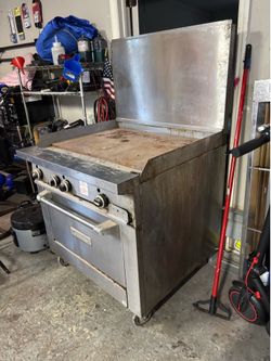 Nature gas is grill oven