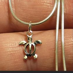 925 Sterling Silver Hawaiian Turle Charm / Pendant- NEW - .5" - STAMPED 925 
