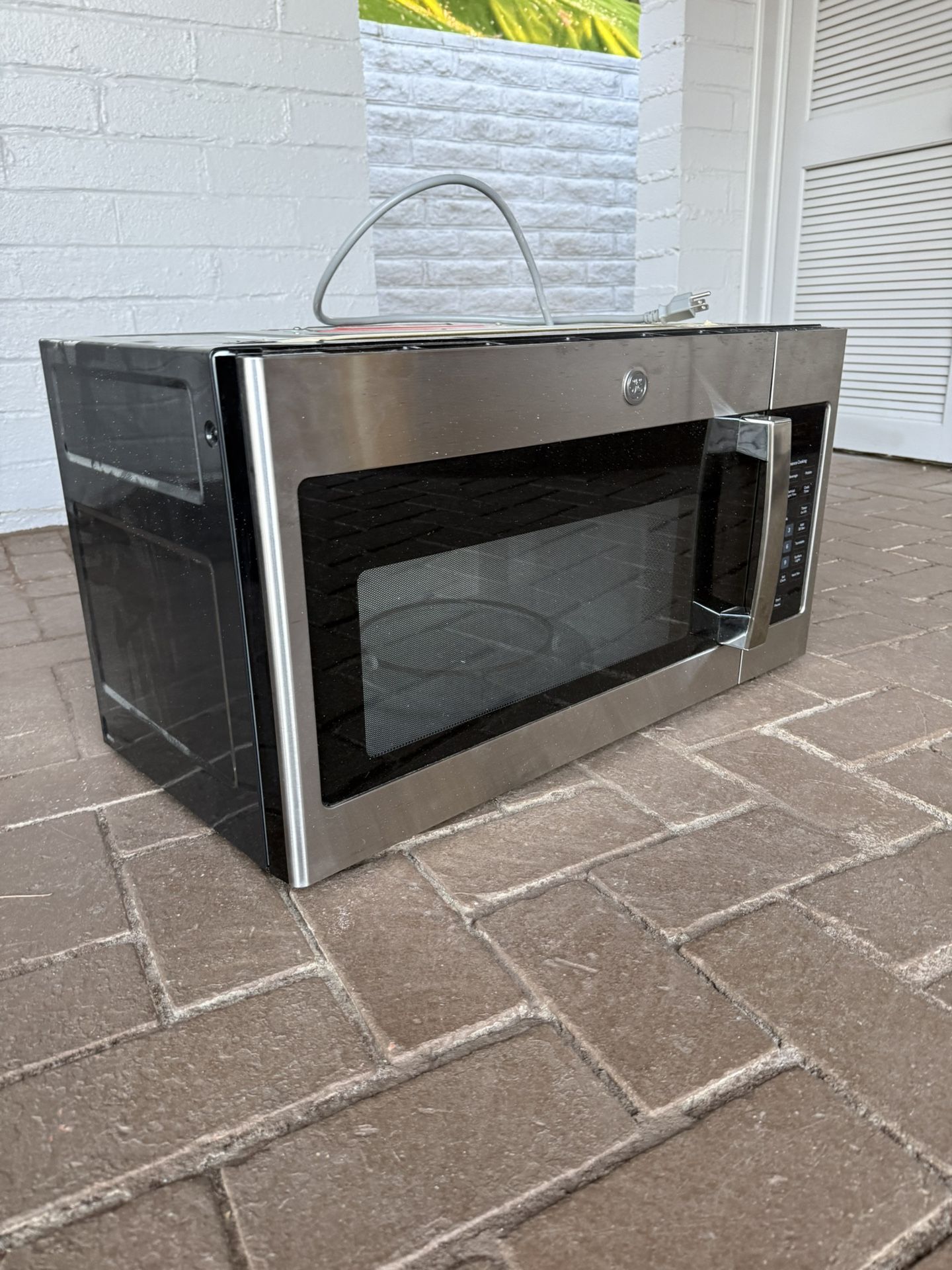 LG Microwave