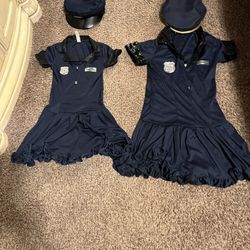 Trajes de Halloween uno de niña y otro de joven o no está allá