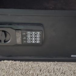 Electronic Safe With 2 Keys