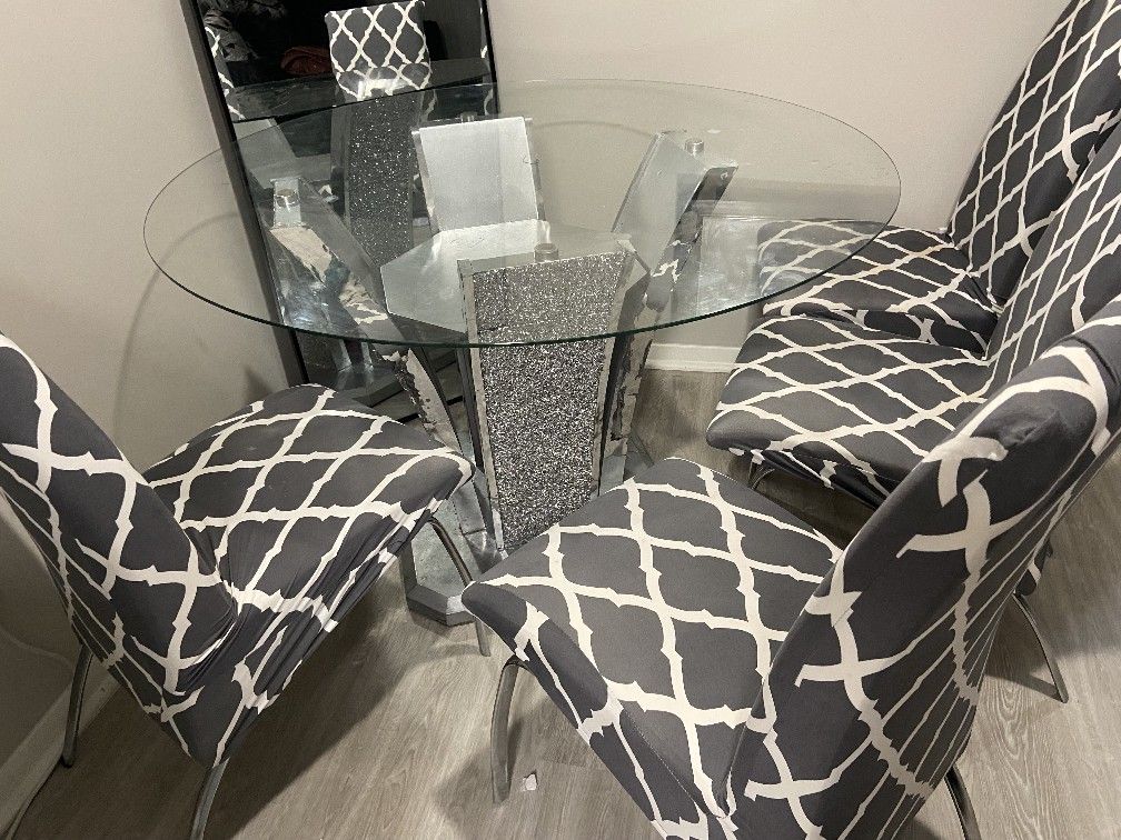 Dining Room Set - Pick Up Today Only