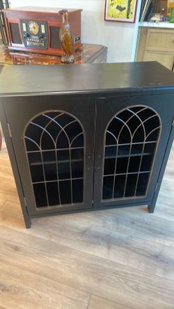 Free cabinet - pending pickup
