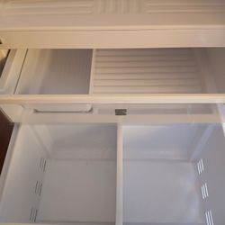 Kenmore Refrigerator 