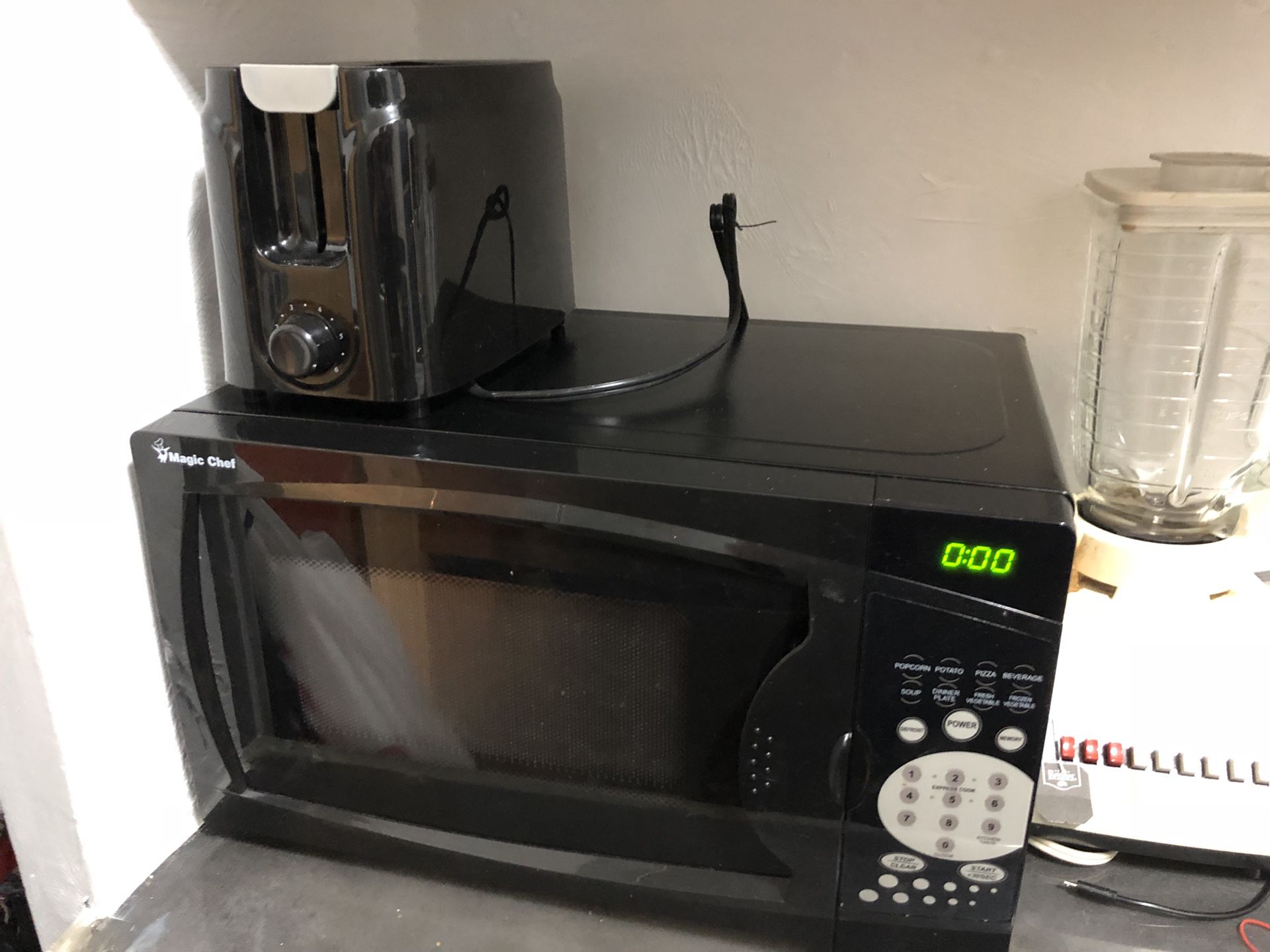 Microwave and toaster for 20$