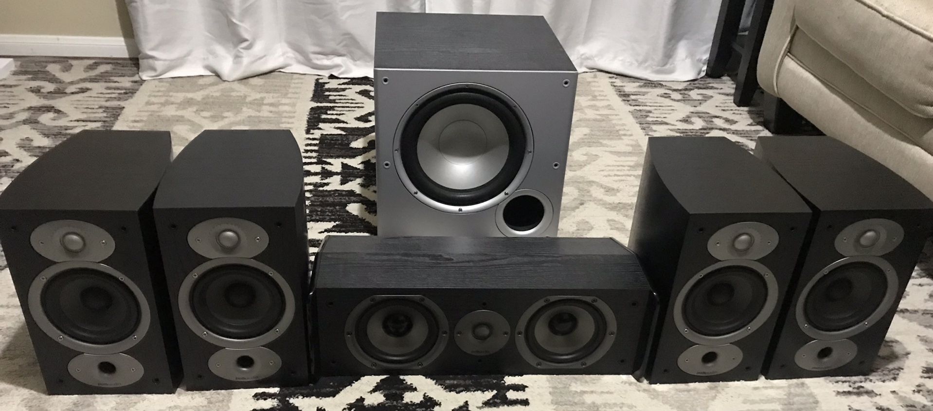 Onkyo Receiver  & 5.1 Polkaudio speakers  With Subwoofer.