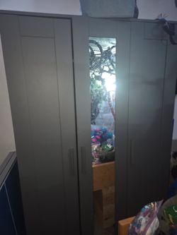 Standup Closet/Dresser