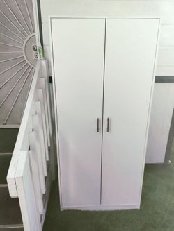 Armoire