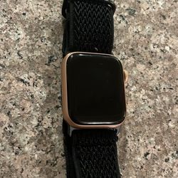 Apple Watch Series 5 (40mm)