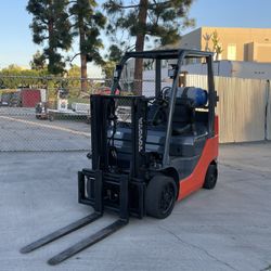 Toyota 8 Series Forklift 