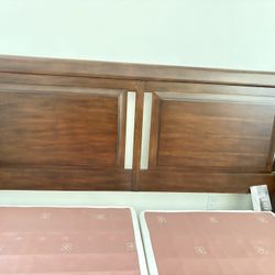 Kingsize Bed Frame + Spring Box