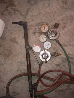 Industrial Welding Towards Lines And Gauges