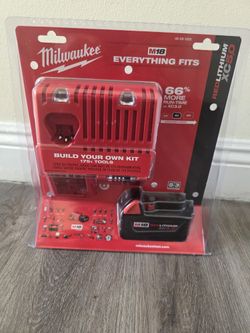 Cargador Milwaukee M18 Redlithium XC5.0 18V Starter Kit