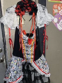 Costume Large