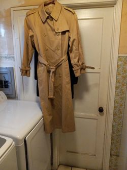 London Fog Trench Coat Large