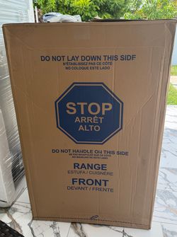 Range, stove GE new