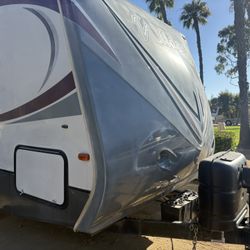 28ft Travel Trailer