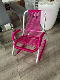 Sillón rosado pequeño