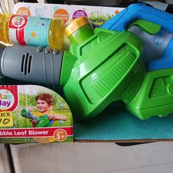 Play Day Bubble Leaf Blower