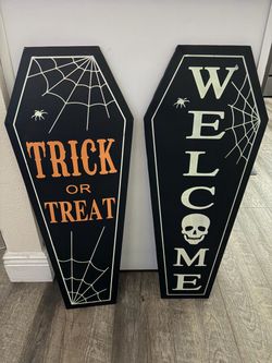 2 Halloween 30” tall black metal glow in the dark skull spider web welcome coffin decorations