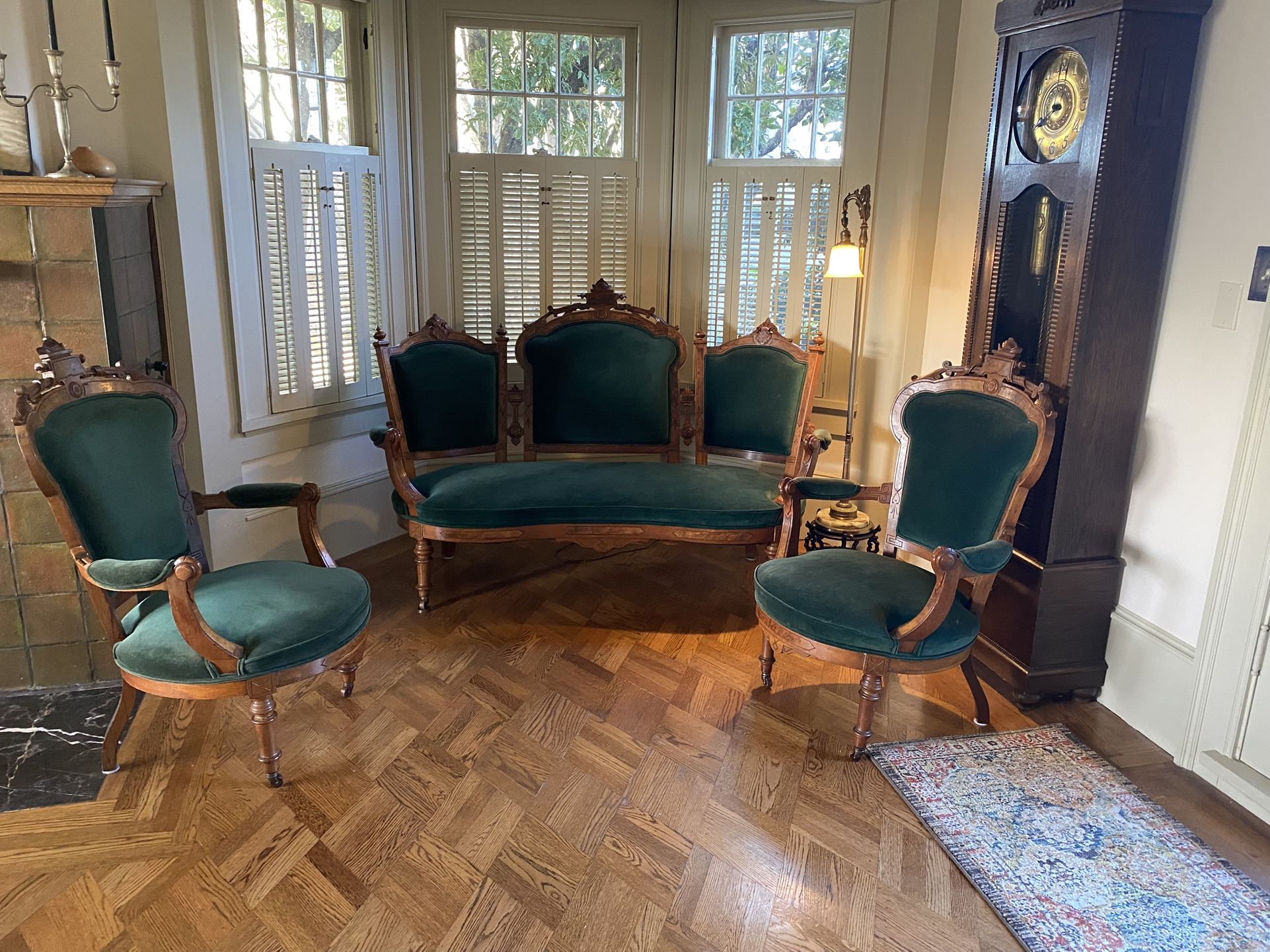 1800s Parlor Set
