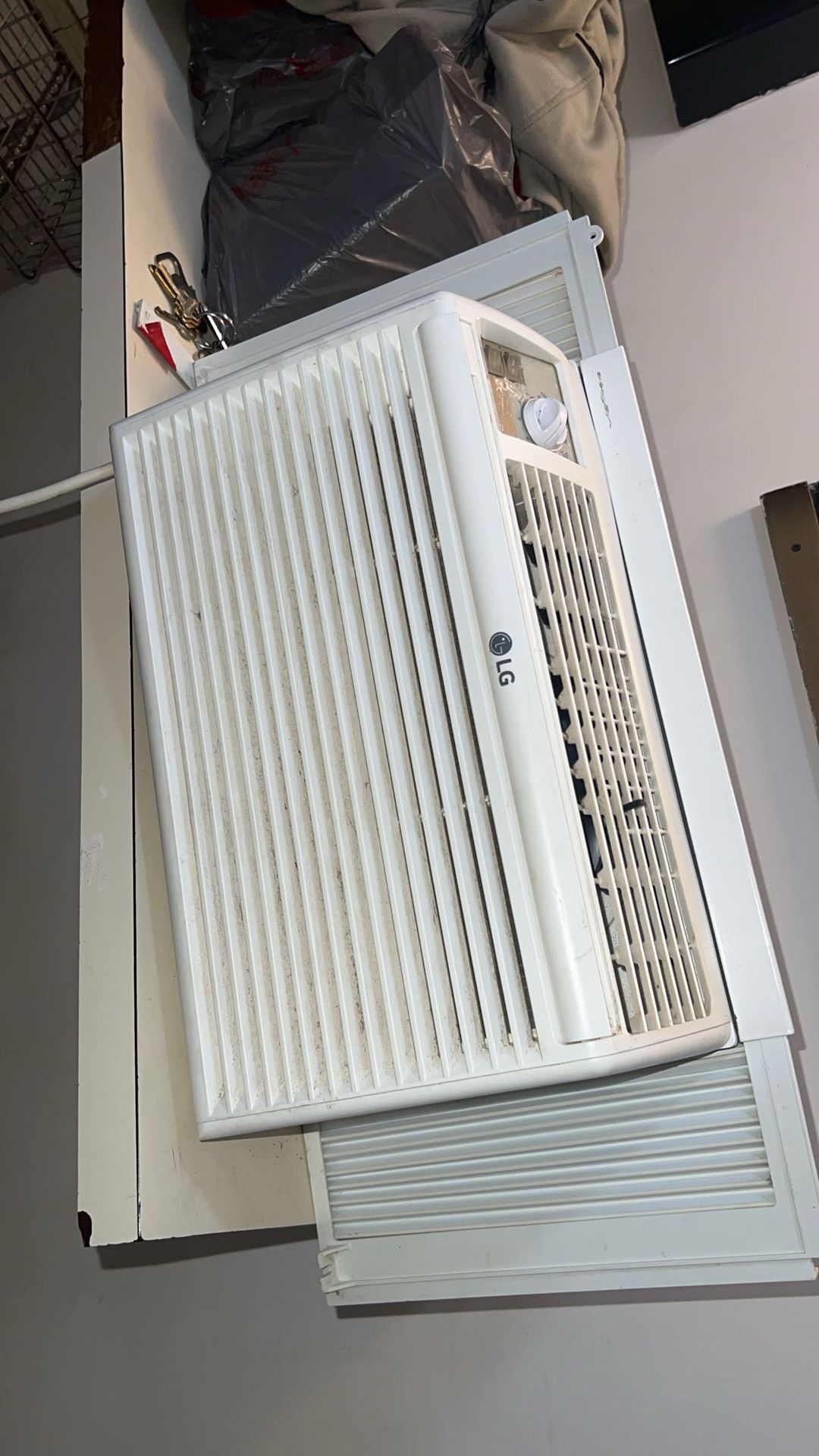 Lg Ac Unit Works Great 5000 Btu