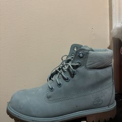 Blue Timberland Size 5 Junior