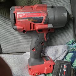 Milwaukee 1/2 In Impact Wrench 