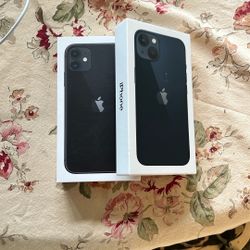 iPhone boxes just has the plastic thing inside for iPhone 11 for iPhone 13